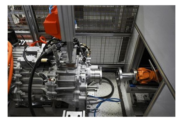 Wei Jianjun personally test drives the Great Wall heavy-duty truck semi-trailer